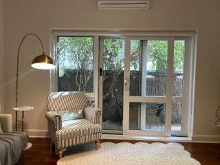 Art Deco Gem in Albert Park - 1