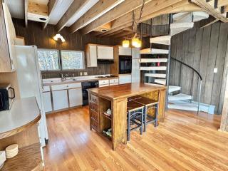 Lake Superior Retreat Private Wooded Haven with Panoramic Views - 3