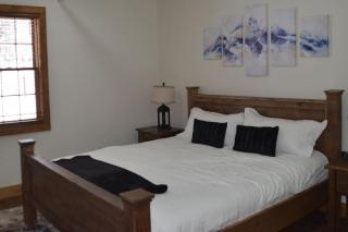 Luxury 1 Bedroom Lodge Unit 301 - 3