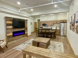 Luxury Townhome 105 - 8