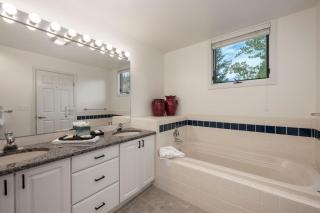 Luxe Home Minutes To Skiing Hot Tub - 2