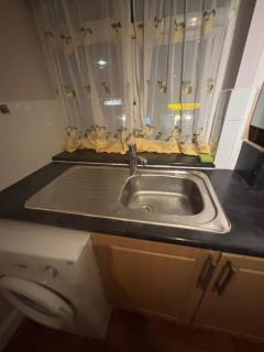 Stylish 1-Bed Apartment- Sleeps 3 w Central Links - Pinner - 3