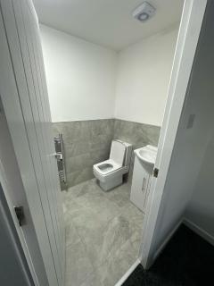 Modern 5 bedroom house - Manchester - 7