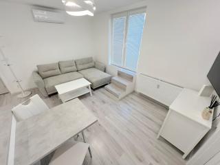 Krásny byt - apartmán v Starom meste s terasou - 8