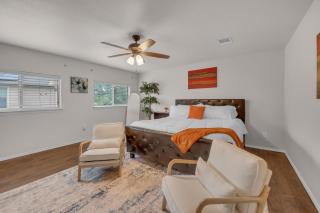 Peachy House,BBQ & Games,Free Wifi,Spacious - 0