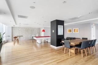 Lux Penthouse Loft - Free Parking - Bay Views - 9