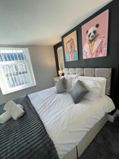 5 Bed Urban Escape - Spacious - 3 Floors - Parking - Cardiff - 3