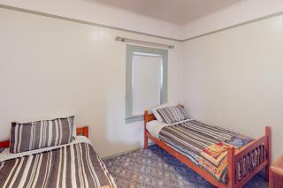 Captain's Cottage - 1