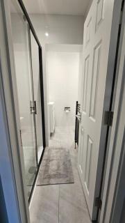Place to Stay in Thames Ditton - Londra - 1