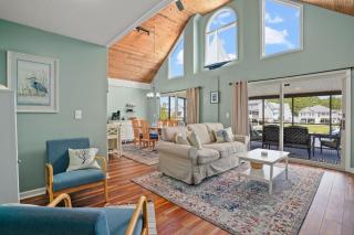 Off Duty - Pet Friendly, Waterfront! - 8