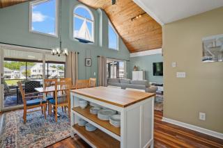 Off Duty - Pet Friendly, Waterfront! - 1