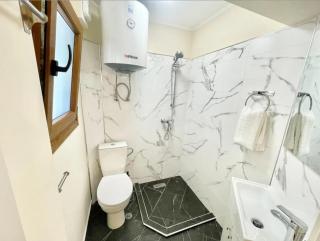 AMG 2 Cozy Renovated Apartment - Atene - 4