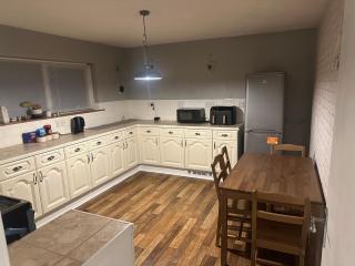 Cozy & Stylish 3-Bedroom Home - Peterborough - 1