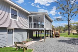 Our Happy Place - Pet friendly & waterfront! - 9