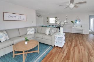 Our Happy Place - Pet friendly & waterfront! - Deep Hole - 2