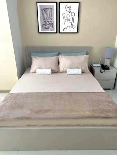 Calyx Residences with Infinity pool - 2