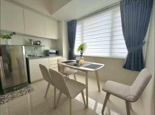 Calyx Residences with Infinity pool - 1