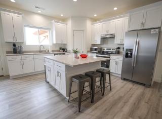 Brand New Home with Private Pool and Hot Tub - Kanab - 2