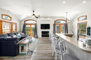 Experience coastal charm at Salty Seahorse - C7500, a spacious 4-bedroom home in Corolla - Corolla - 6