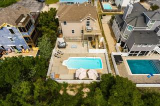 Experience coastal charm at Salty Seahorse - C7500, a spacious 4-bedroom home in Corolla - Corolla - 4