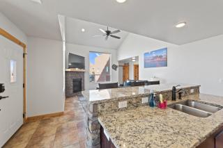 Steel Bender Villa - Moab - 4