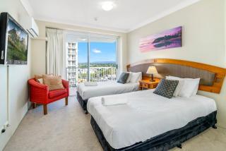 Ocean View 2-Bed with Pools, Spa, Sauna, Gym & BBQ - Gold Coast - 5