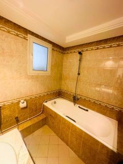 Luxe & Confort - 2 Chambres Haut Standing avec Vue Agréable - Proche de toute Commodités - 4