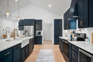 Serene Canal Escape - Heated Pool, Private Dock, Game Room - Palm Coast - 1
