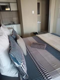 Rasesa Guesthouse - Soshanguve - 1