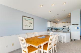 Steps to Beach Emerald Isle Home with Deck! - Emerald Isle - 6