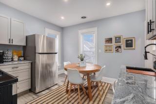 Remodeled Washer Dryer Mins to Beach & Downtown - Michigan City - 8