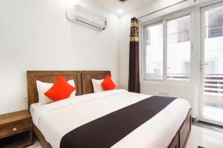 Collection O Green Leaf Residency - 1