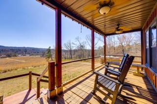 Peaceful Cabin with Mtn Views and Grill in Altoona! - - 0
