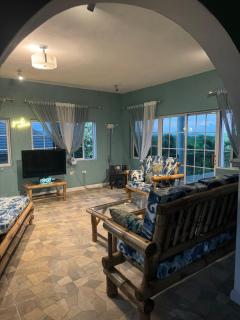 Bayview Villa - - 4