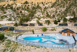 Yurt Overlook #01 with AC and Private Bath King Suite - Orderville - 3