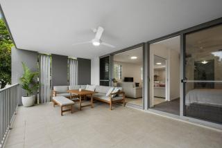 Pool View 3-Bedroom Oasis in Drift Resort - Casuarina - 5