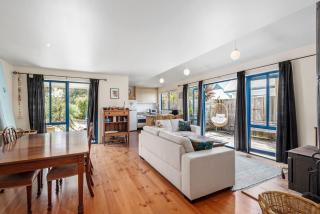 Avalon - Point Lonsdale - 0