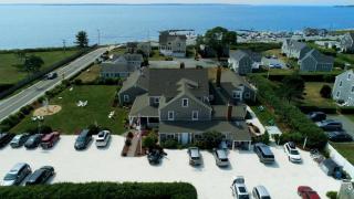 Beach Breeze Inn - Falmouth - 3