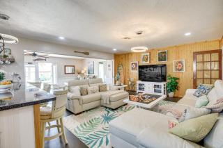 Waterfront Daytona Escape with Pool and Game Room! - South Daytona - 7