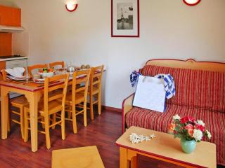 8-Guests Holiday Home in Cassen - 2