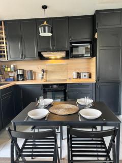 Talence, near Bordeaux - Parking, Terrace, Sleeps 6 - 1