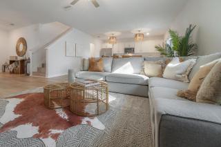 2405 E 19th Ave - 3