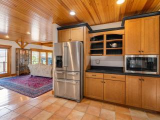 Casita Alta - Woodstock, VT - Main House & Pool House with Private Heated Pool and Mountain Views - Woodstock - 1