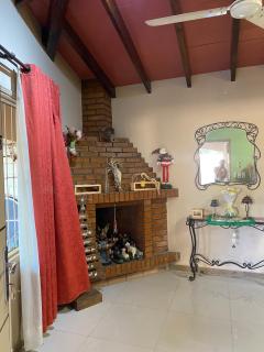 Casa AMPLIA CON PATIO Y COCHERA - Nemby - 7