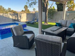 Las Vegas-Henderson, Nevada-Luxury Dream Home, Private Pool & Spa, sleeps 16 - 3