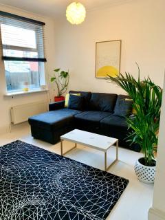 Stylish comfortable home with free parking - Manchester - 6