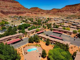Lovely Townhome Peaceful Surroundings Hiking Hot Tub - Kanab - 0