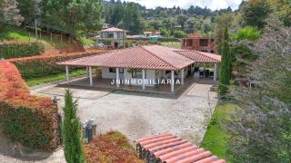 Hermosa Casa a 3 minutos del aeropuerto JMC - Rionegro - 0
