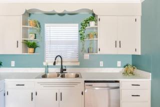 Pensacola Cottage - King Bed - Mins from Beaches & Downtown - Pensacola - 7