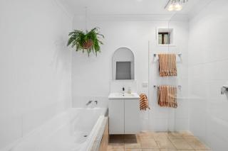 Stay in Mudgee The Grove, The Church, And Premium Private Homestead - Mudgee - 4